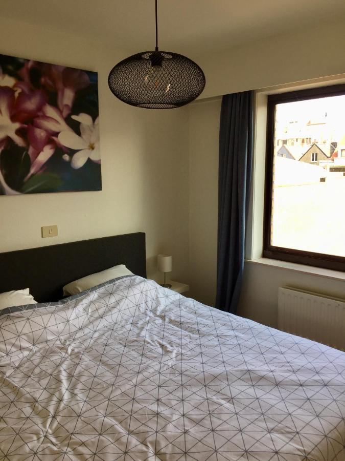 Rustig Appartement Met Zeezicht Dicht Bij Het Centrum Остенде Екстер'єр фото
